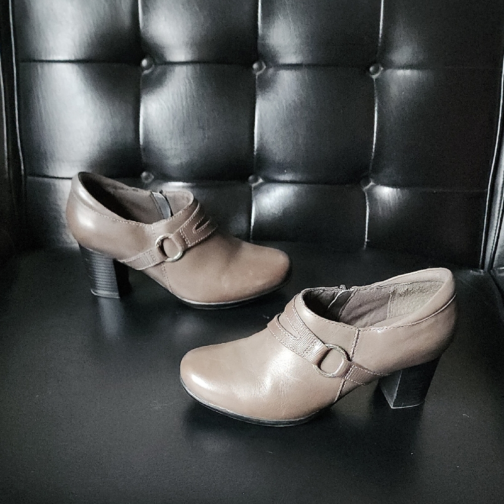 Clarks Bendables "Promise Katy" Brown/Grey Leather Shootie Ankle Boots Size 7.5